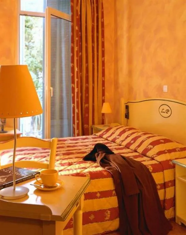 Little Palace Hotel