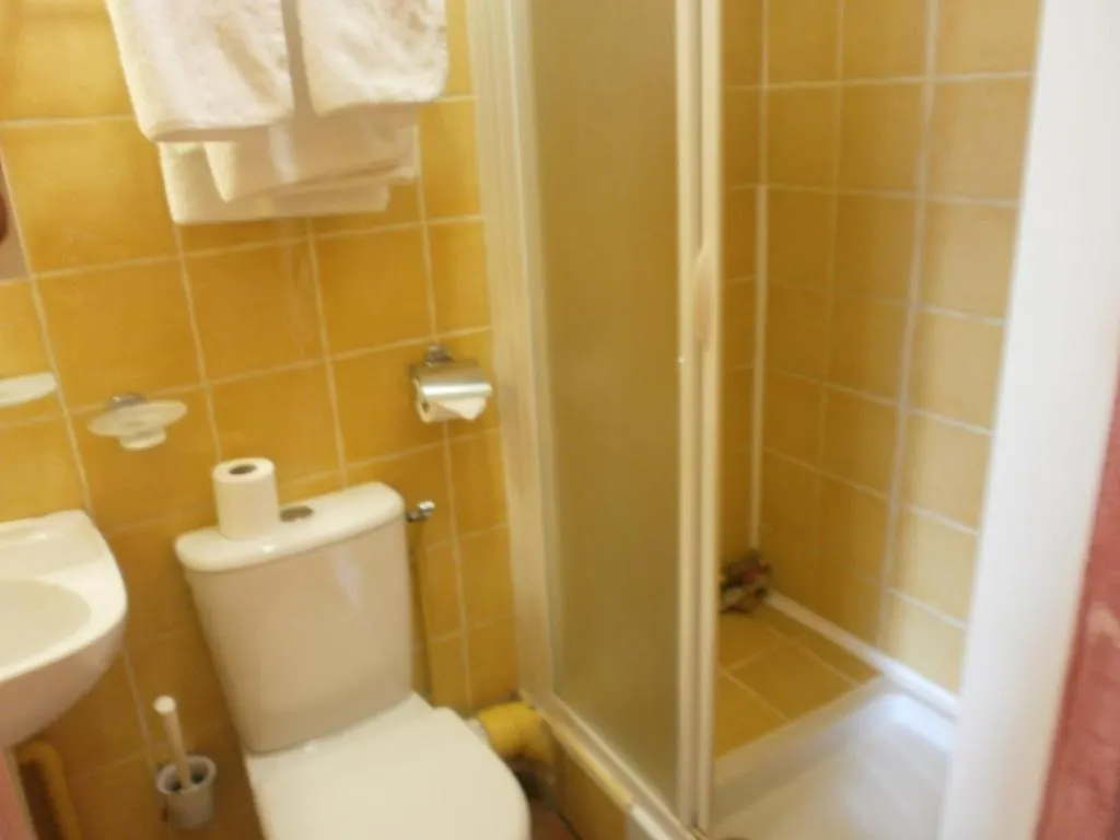 ** Hotel Little Palace France