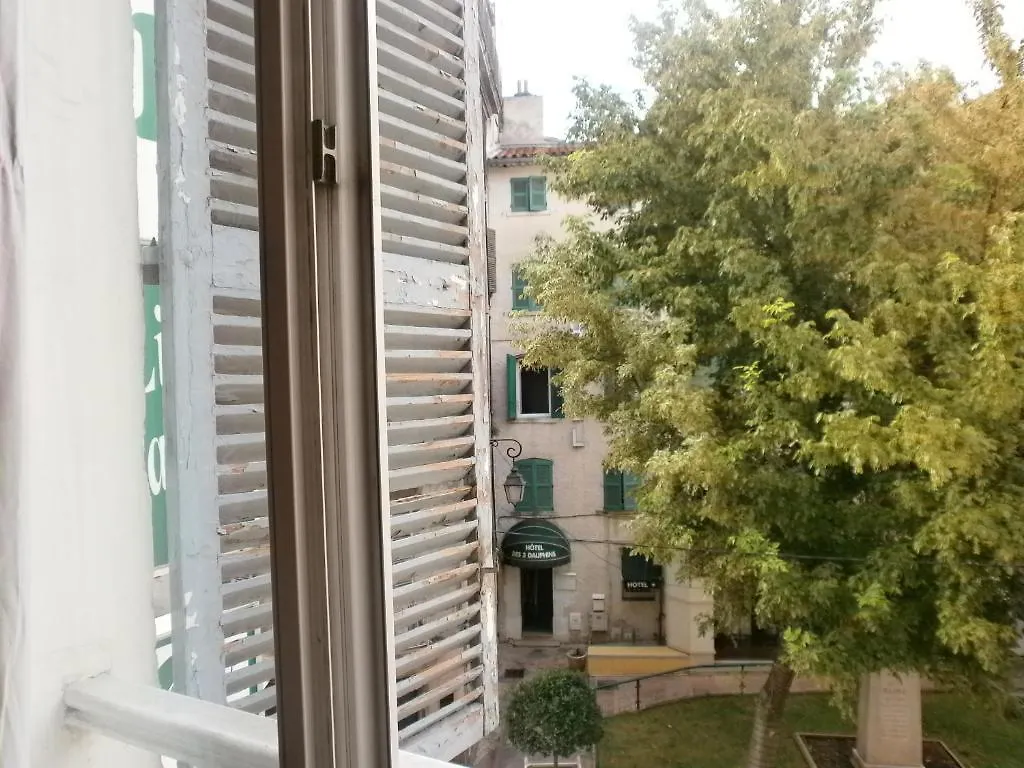 Little Palace Hotel